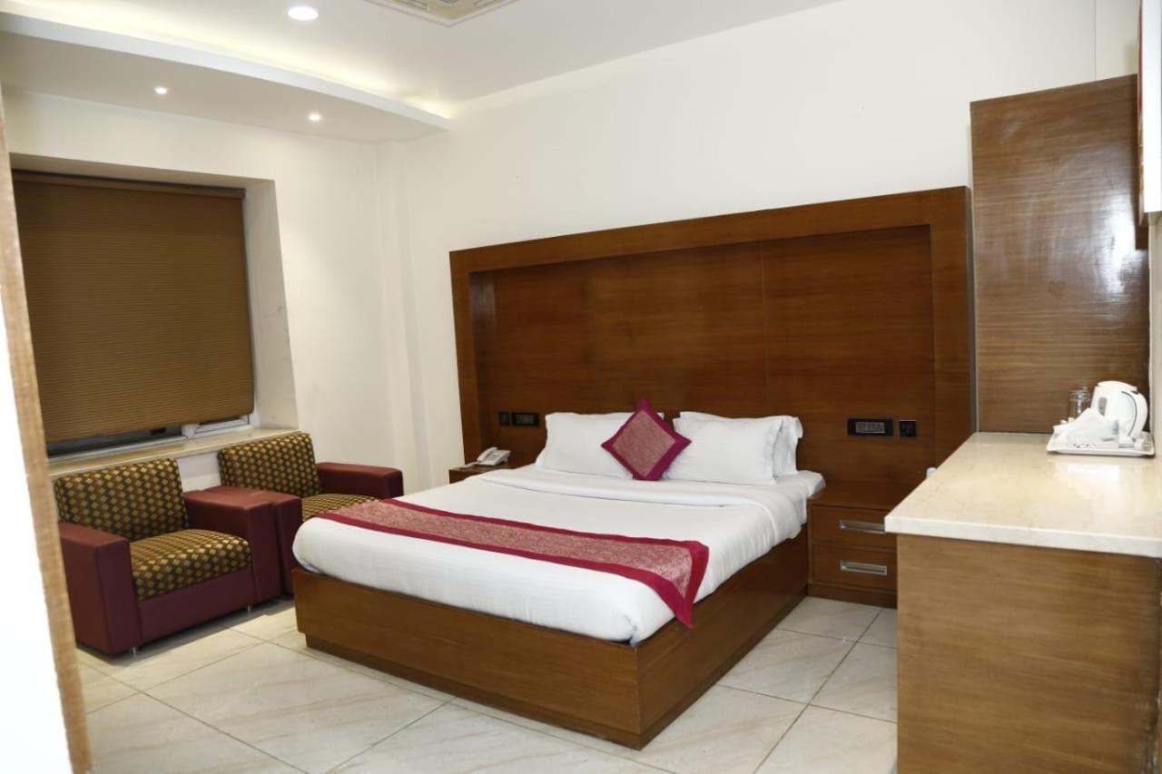 Hotel Pacific Roorkee Екстер'єр фото